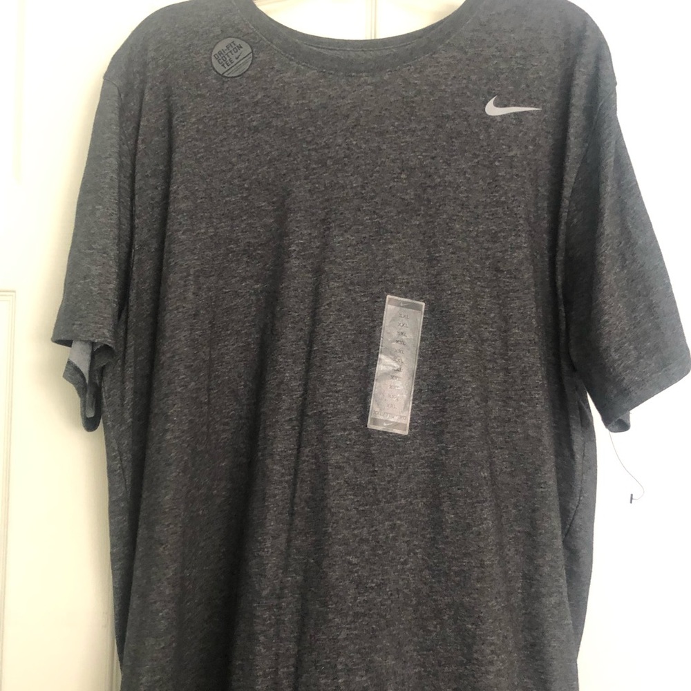 Men’s Nike T-shirt’s; size XXL; color: gray - Picture 3 of 5